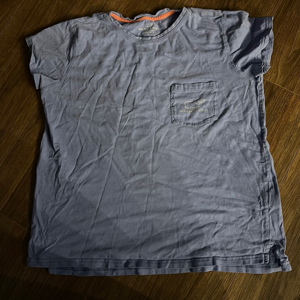 Vineyard vine shirt